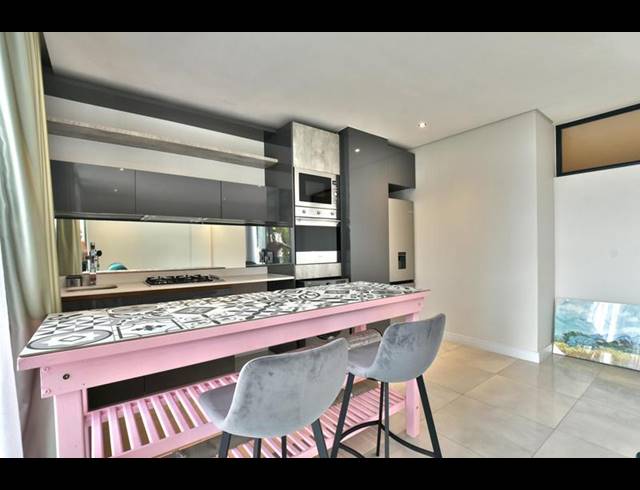 1 BEDROOM APARTMENT FOR SALE IN HOUGHTON